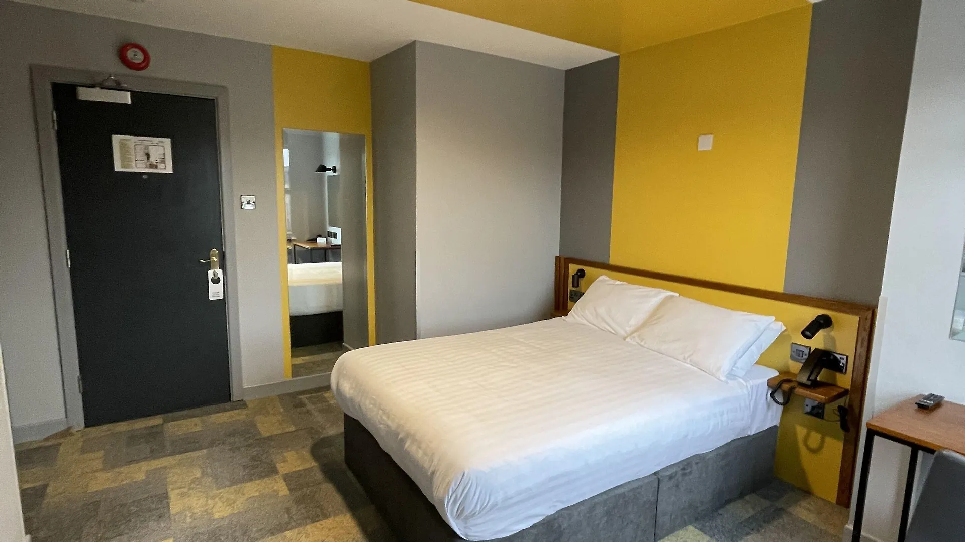 Fitzsimons Hotel Temple Bar Dublin - Dublin, Ireland